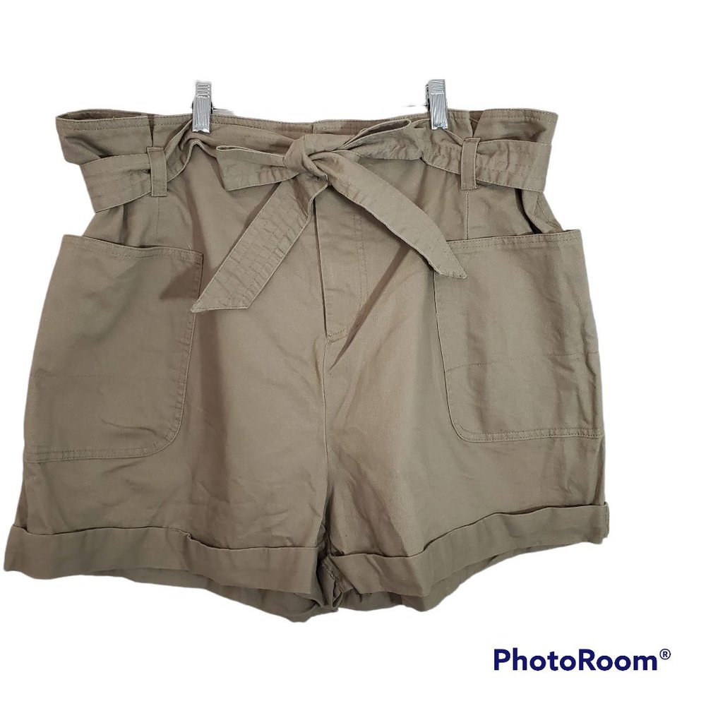 NWT Paperbag Waist Shorts Cuffed Casual Neutral Tan Brown Forever 21 Size 3X